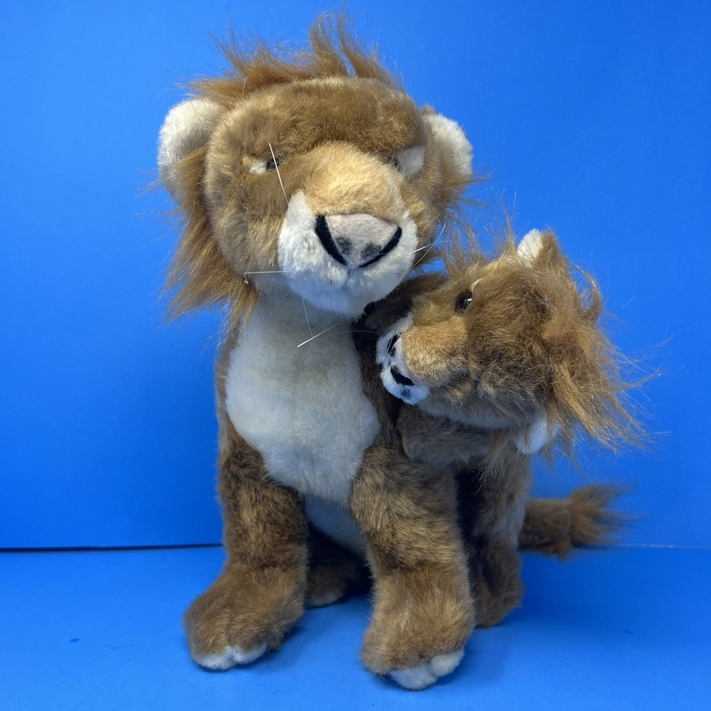 Kuddle Me Lioness Cub Plush 12 Inch Realistic Stuffed Animal 2001 Vintage Toy